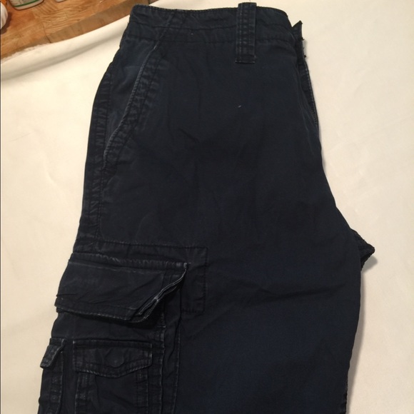“BUNDLE” GAP/AEROPOSTAL CARGO SHORTS SZ 32 - Picture 2 of 8